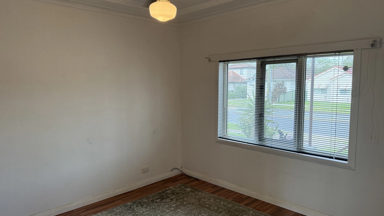 Unfurnished room in a share house