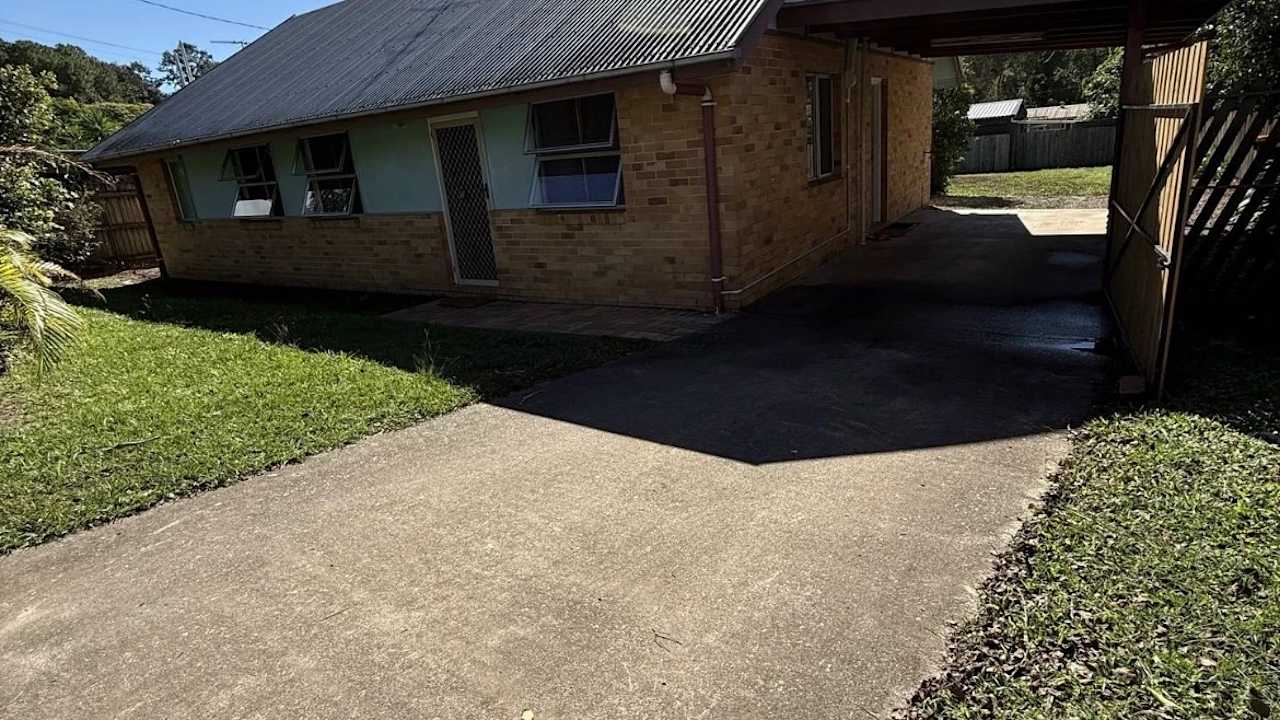 Whole property with 3 rooms for rent