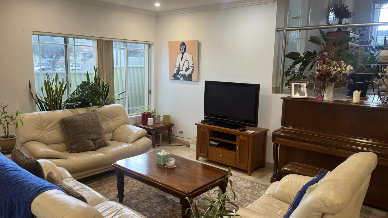 Unfurnished room in a share house