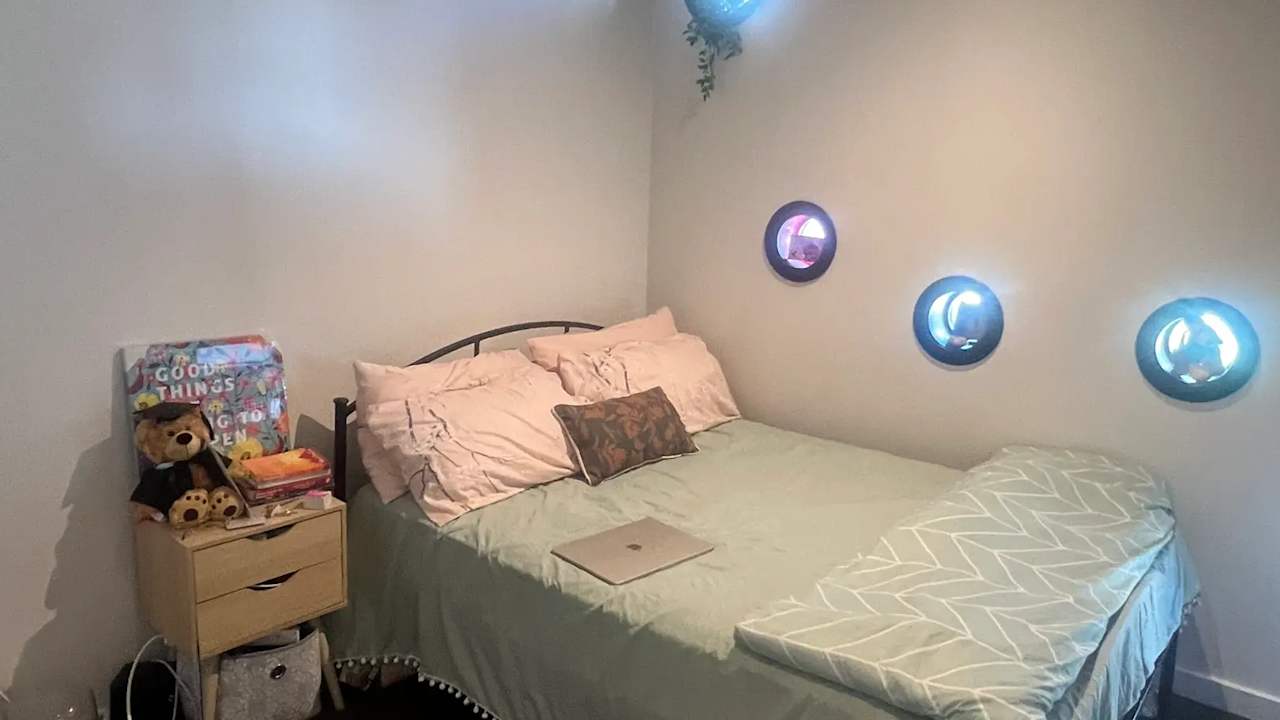 Furnished room with own bathroom