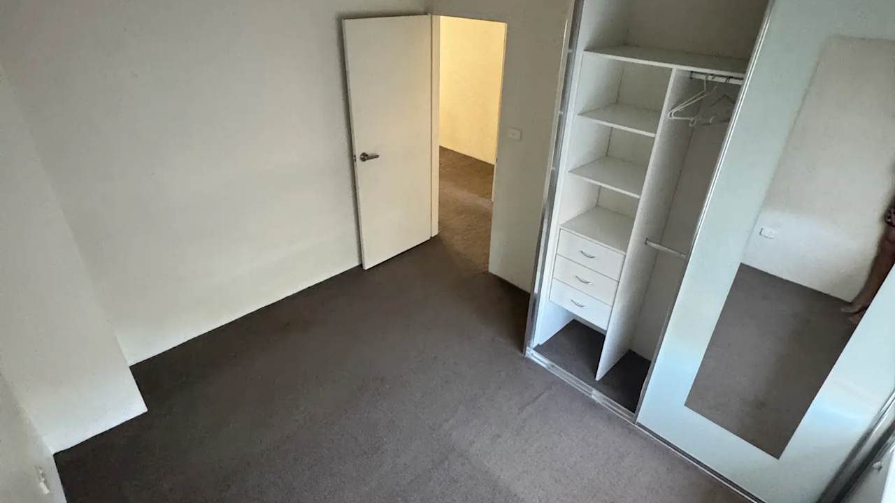 Unfurnished room in a flatshare