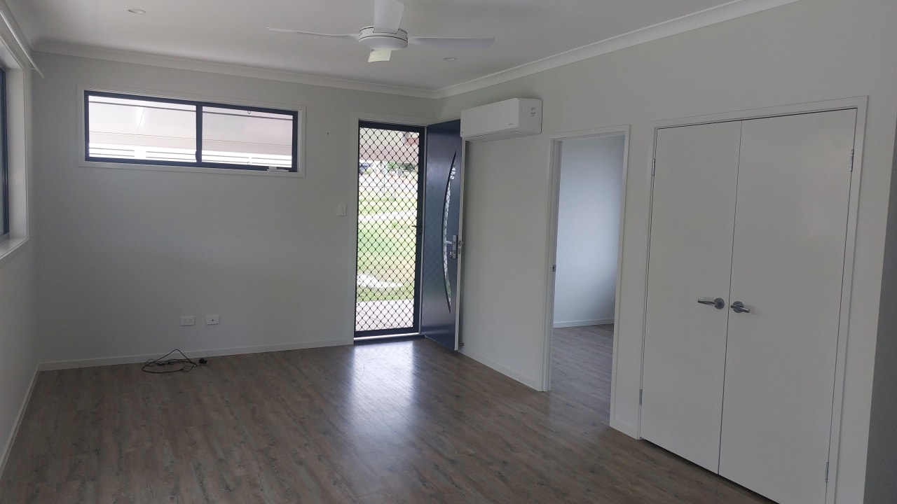 Whole property with 2 rooms for rent