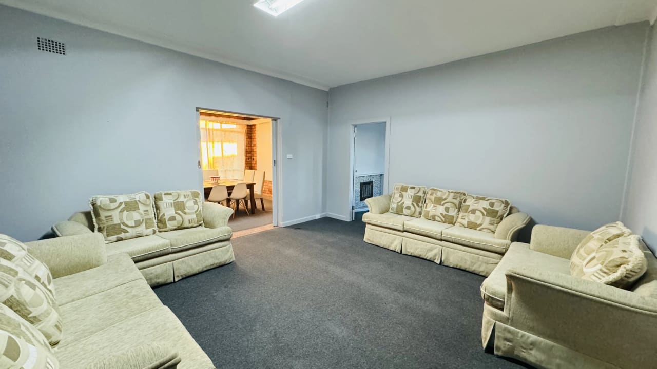Furnished room in a share house