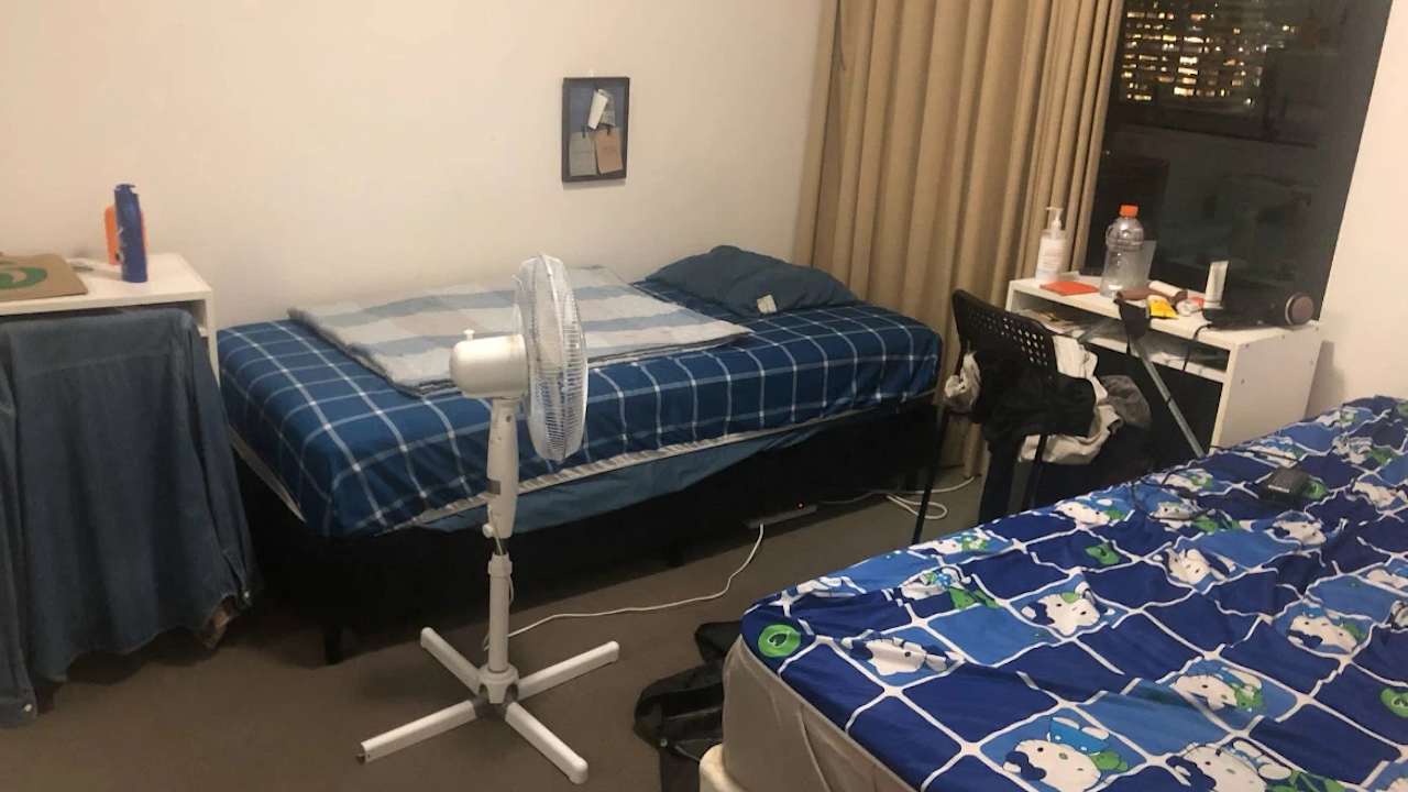 Furnished room with ensuite in a flatshare