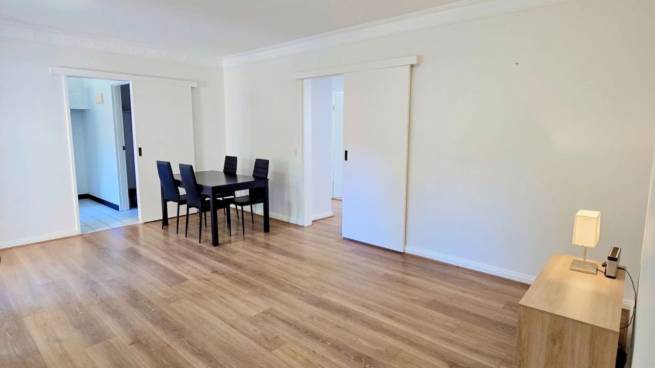 Furnished room in a flatshare