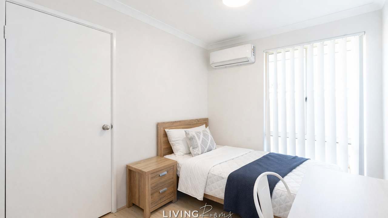 Furnished room in a share house