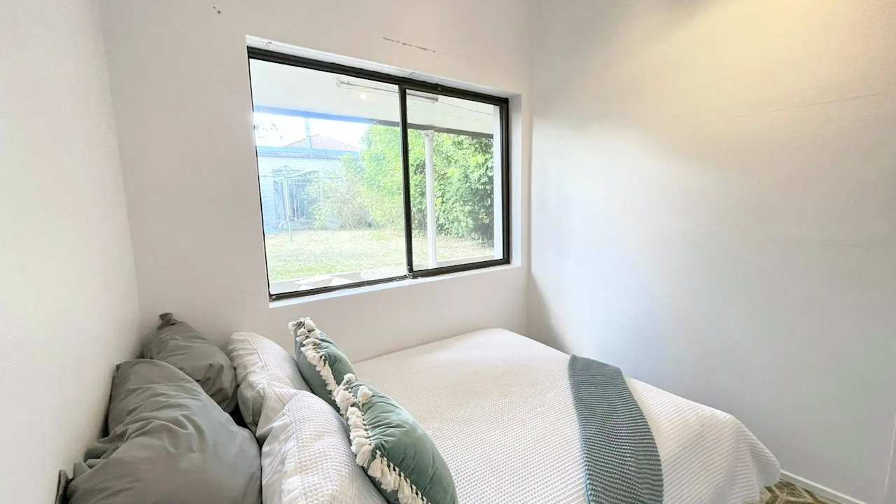 Room in a share house