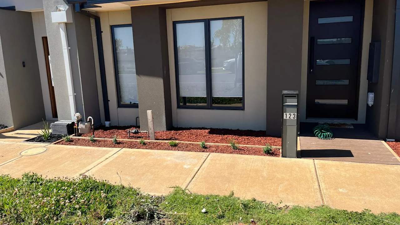Unfurnished room in a share house
