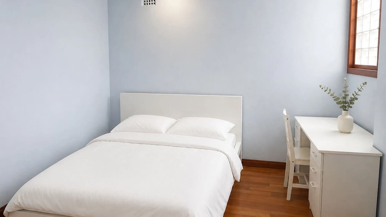 Furnished room in a share house