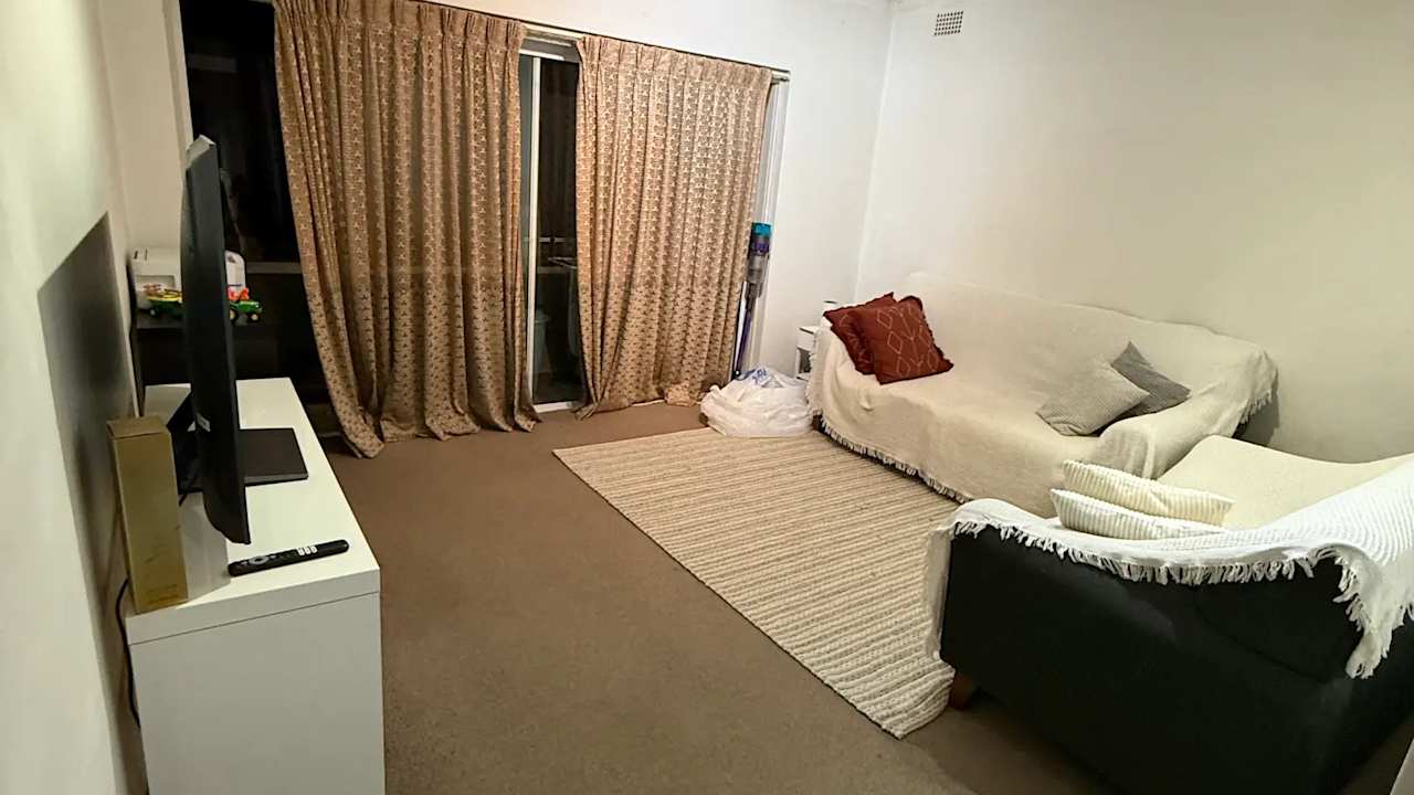 Furnished room in a flatshare