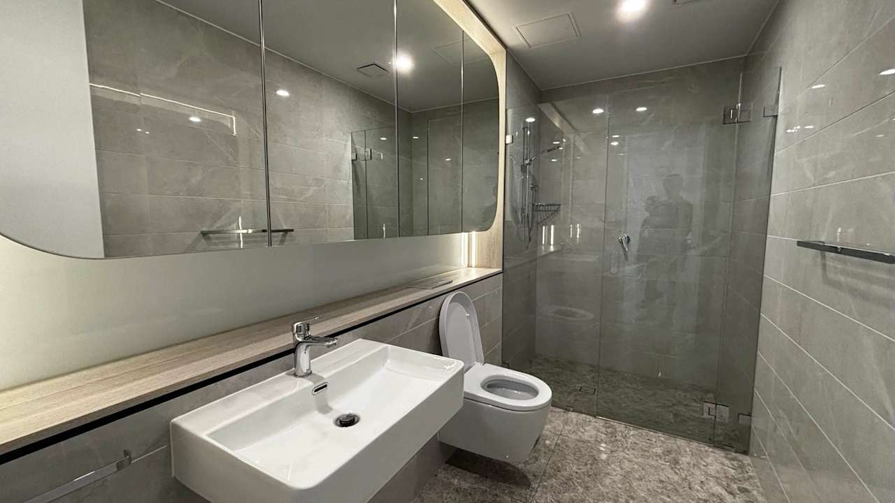 Whole property with 2 rooms for rent