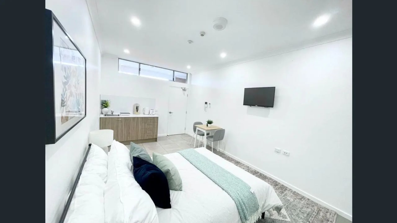 Room studio flat for rent