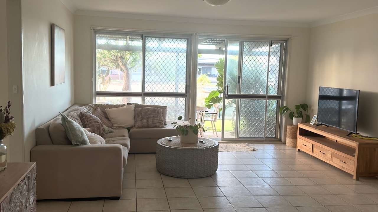 Unfurnished room with own bathroom