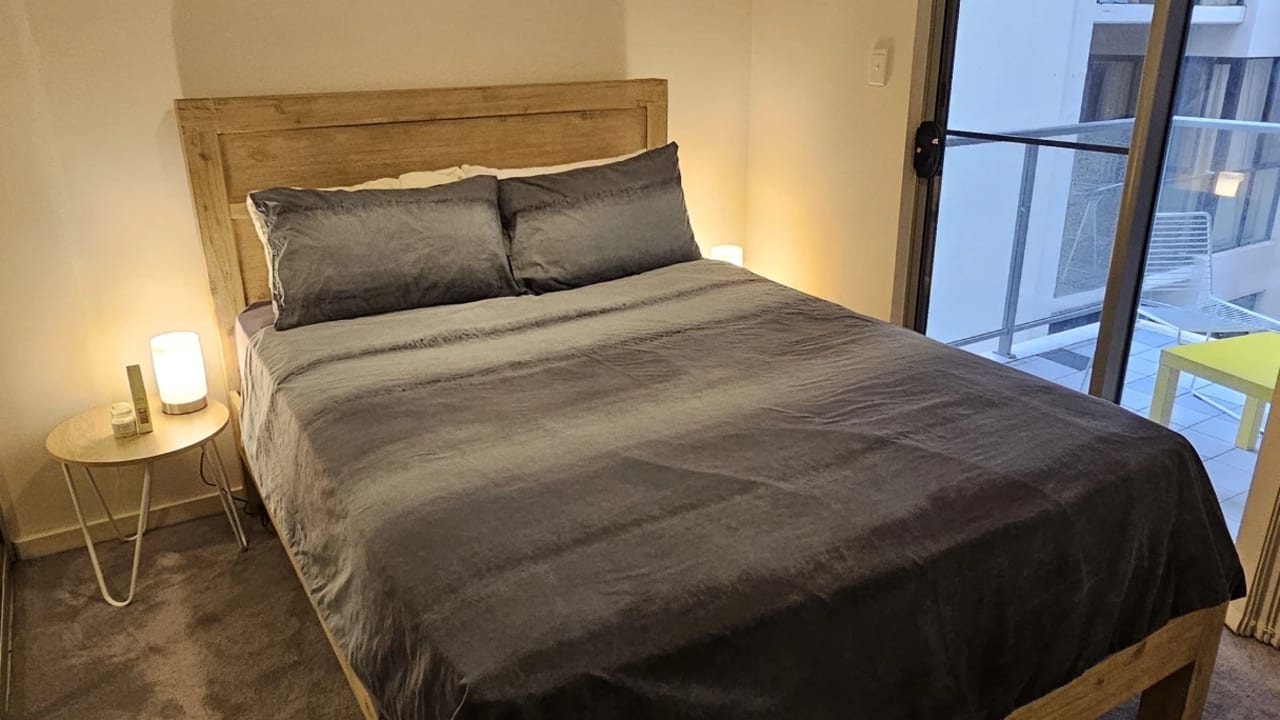 Furnished room in a flatshare