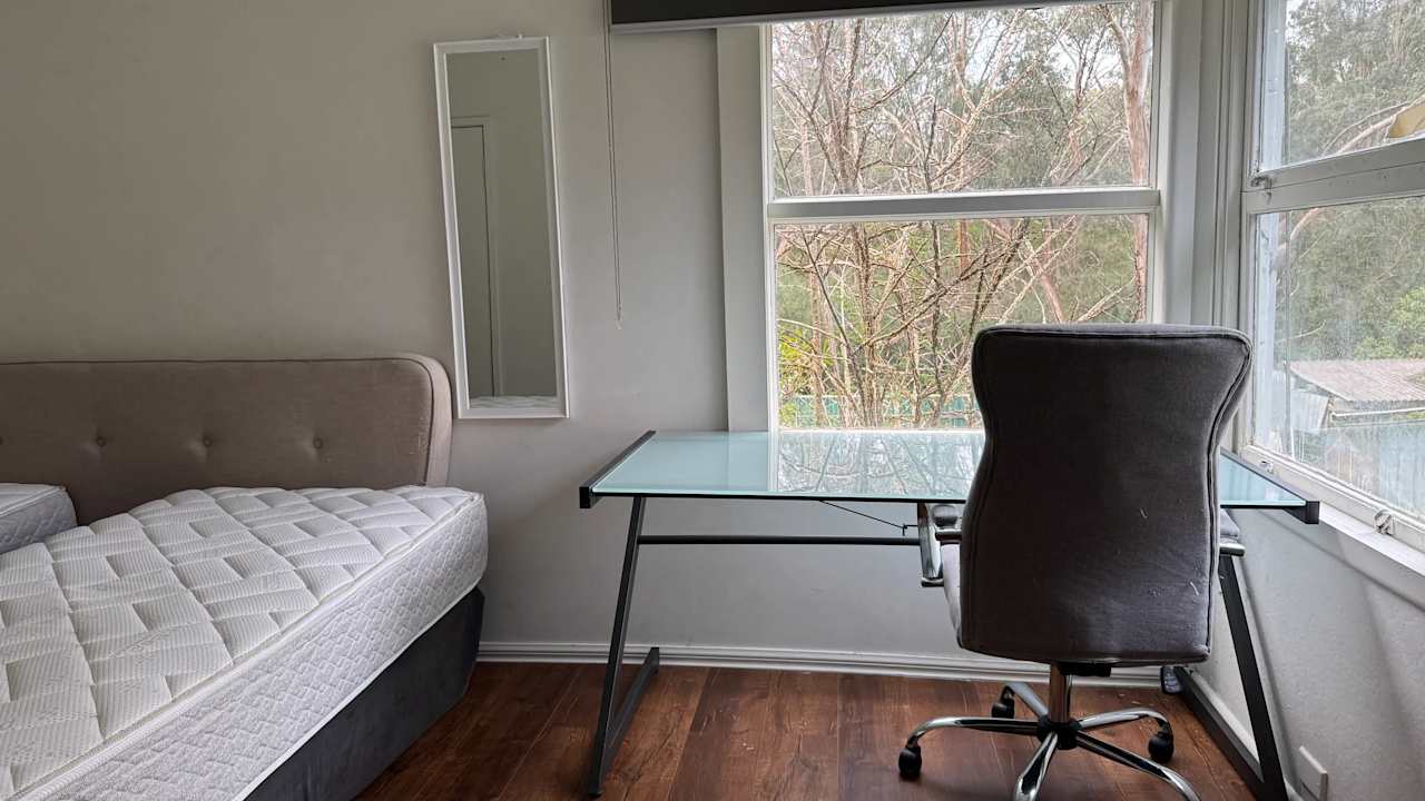 Furnished room in a share house