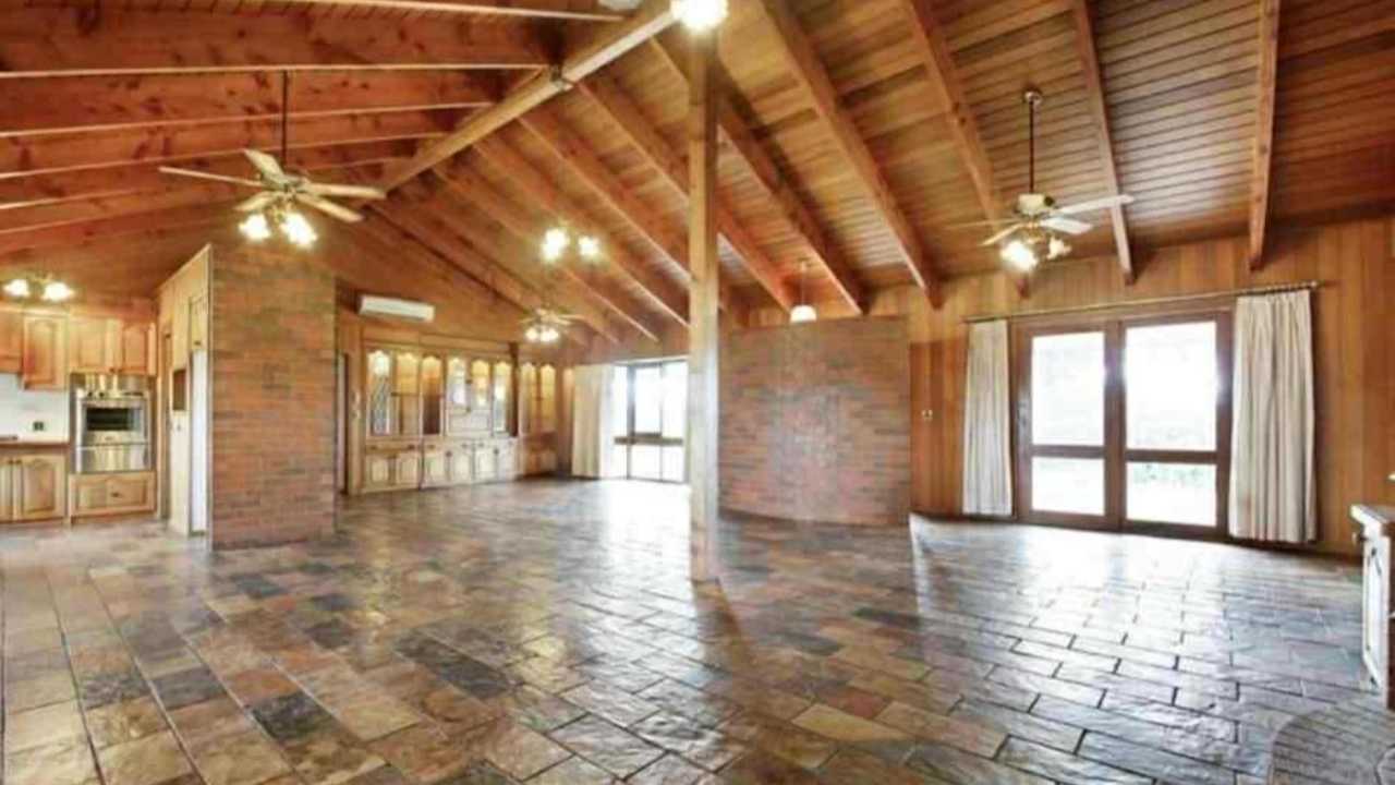 Room in a share house