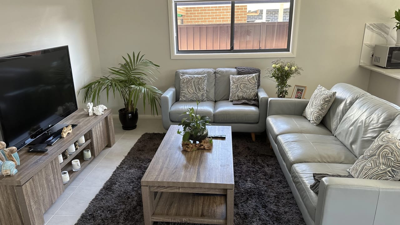 Unfurnished room in a share house