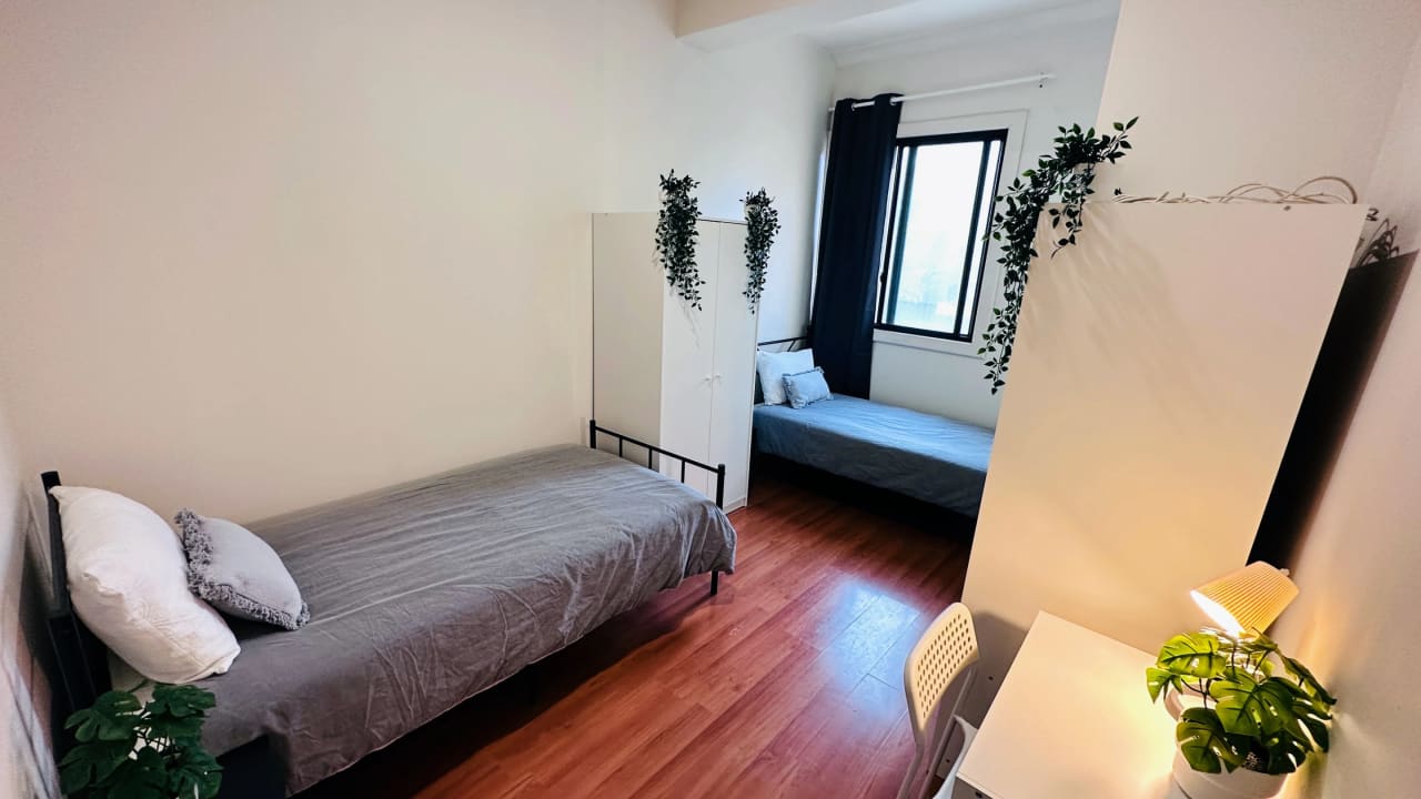 Furnished room in a share house