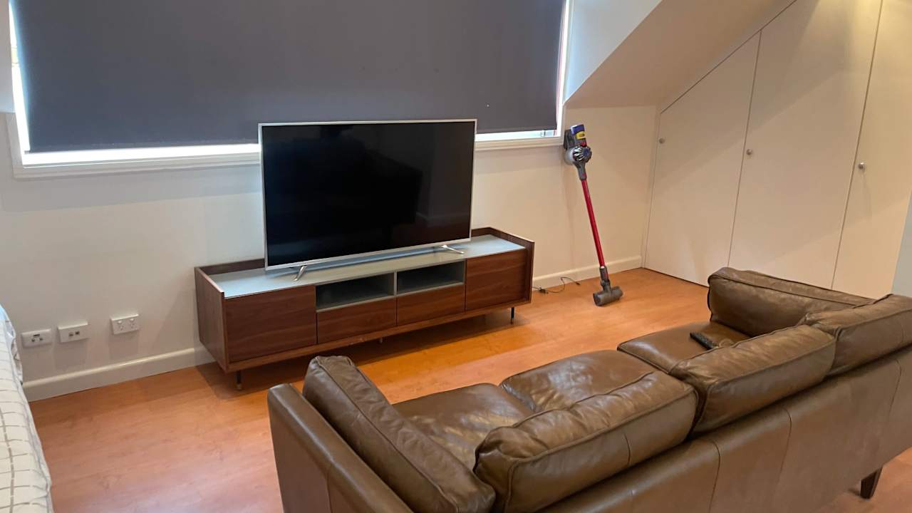 Whole property with 2 rooms for rent