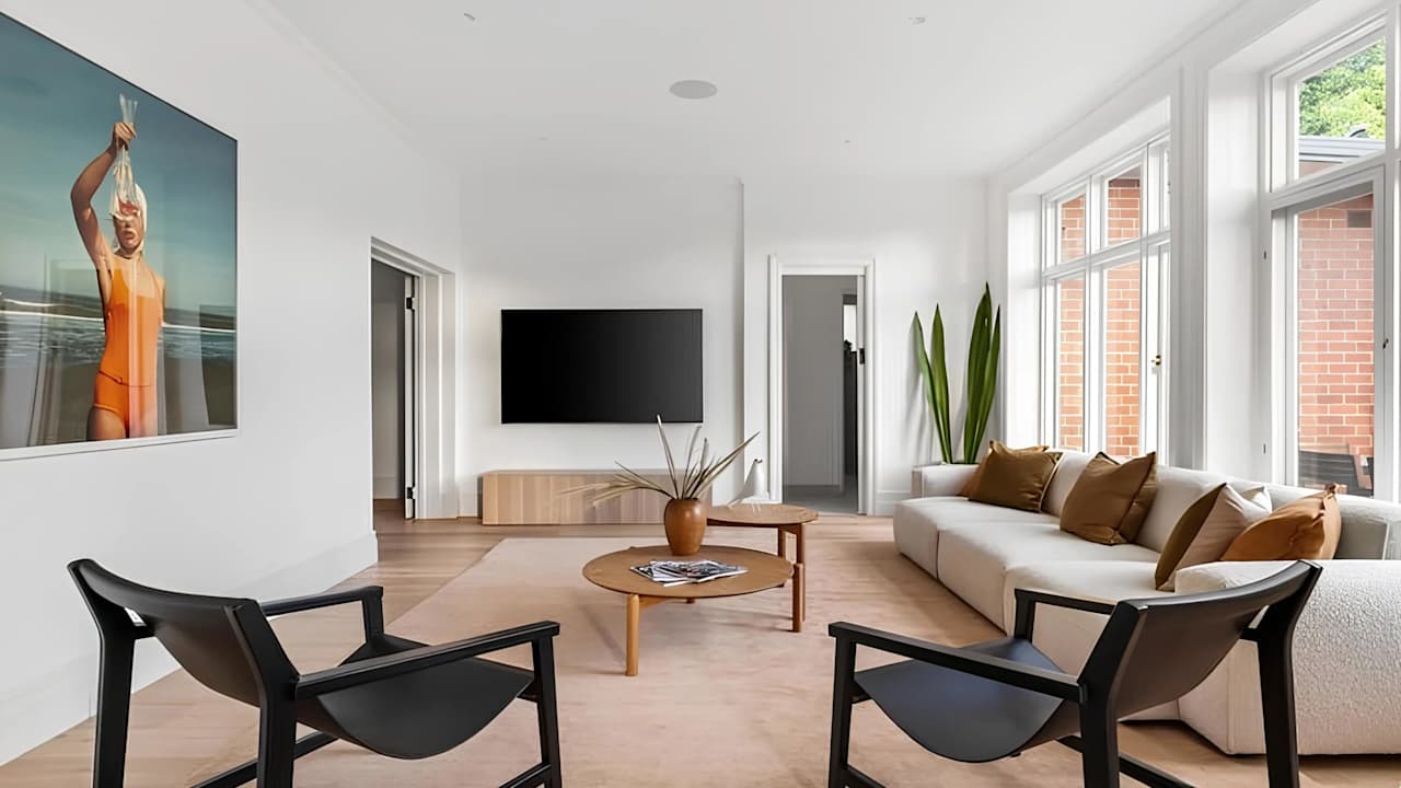 Furnished room in a share house