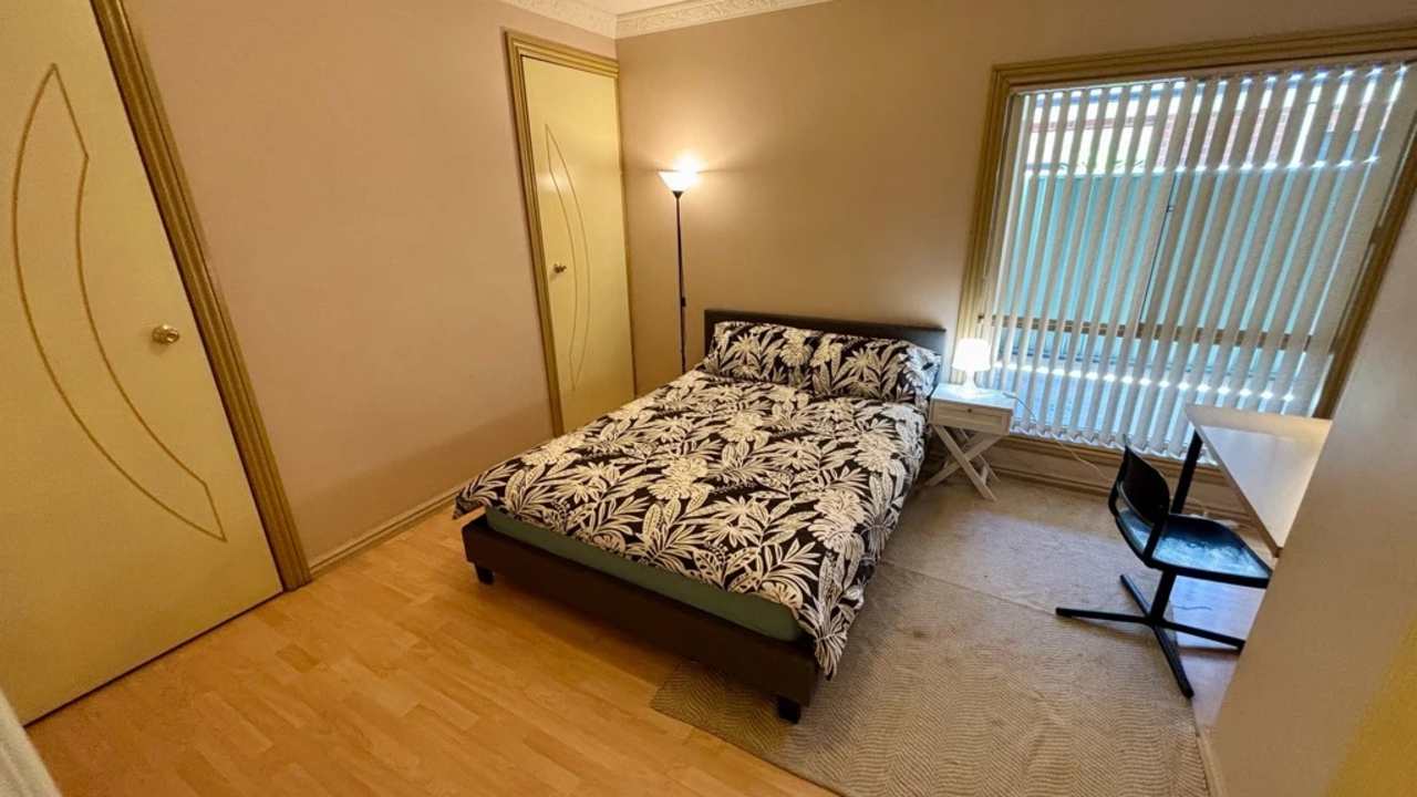 Room in a share house