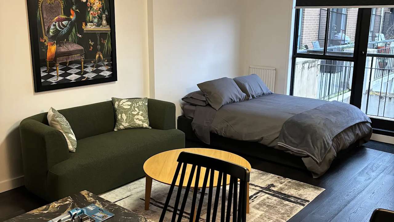 Furnished room studio flat for rent