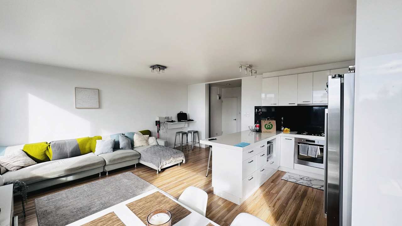Furnished room in a flatshare
