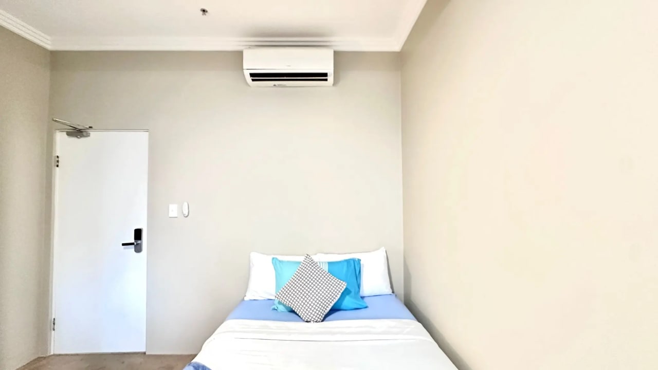 Furnished room with own bathroom