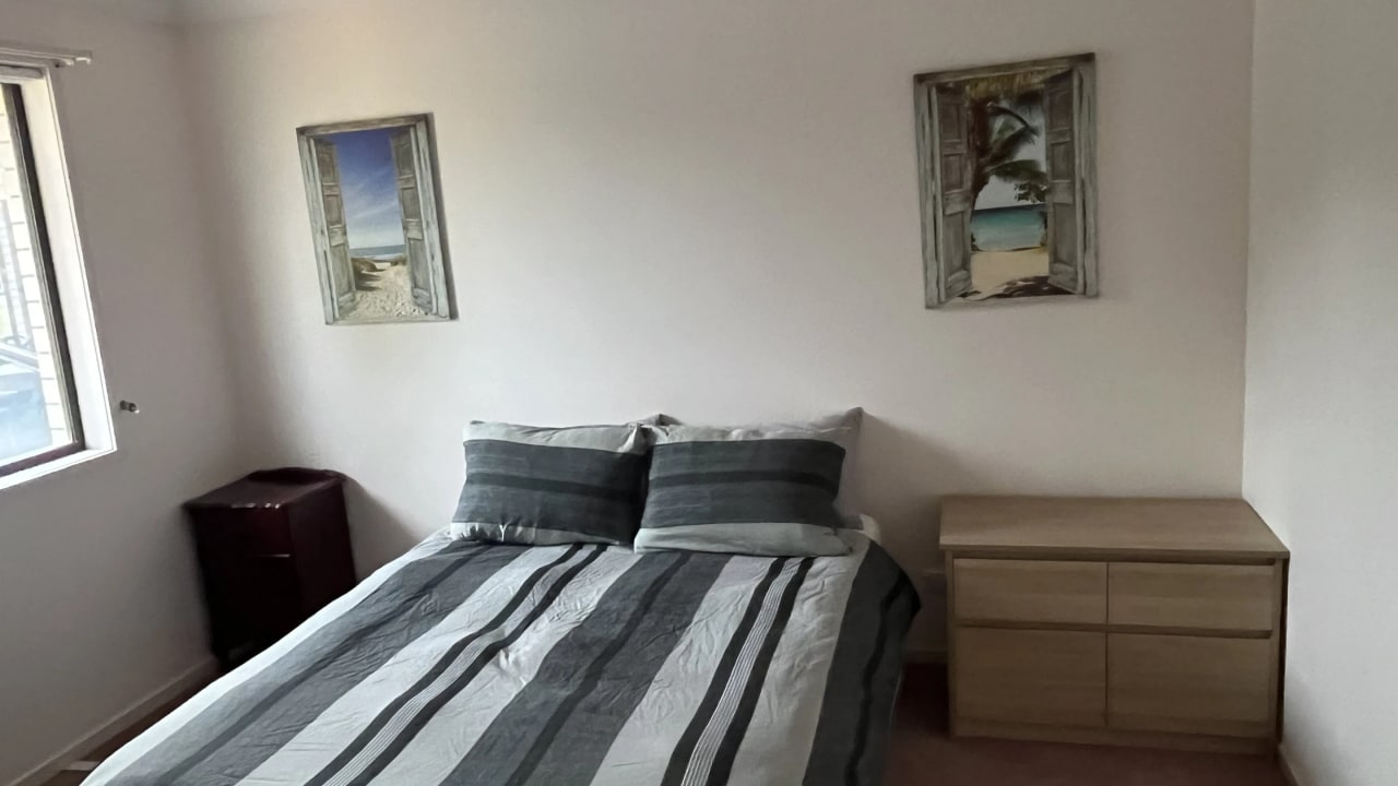 Room in a share house