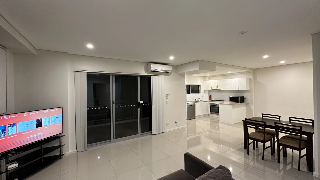 Furnished room with ensuite in a flatshare