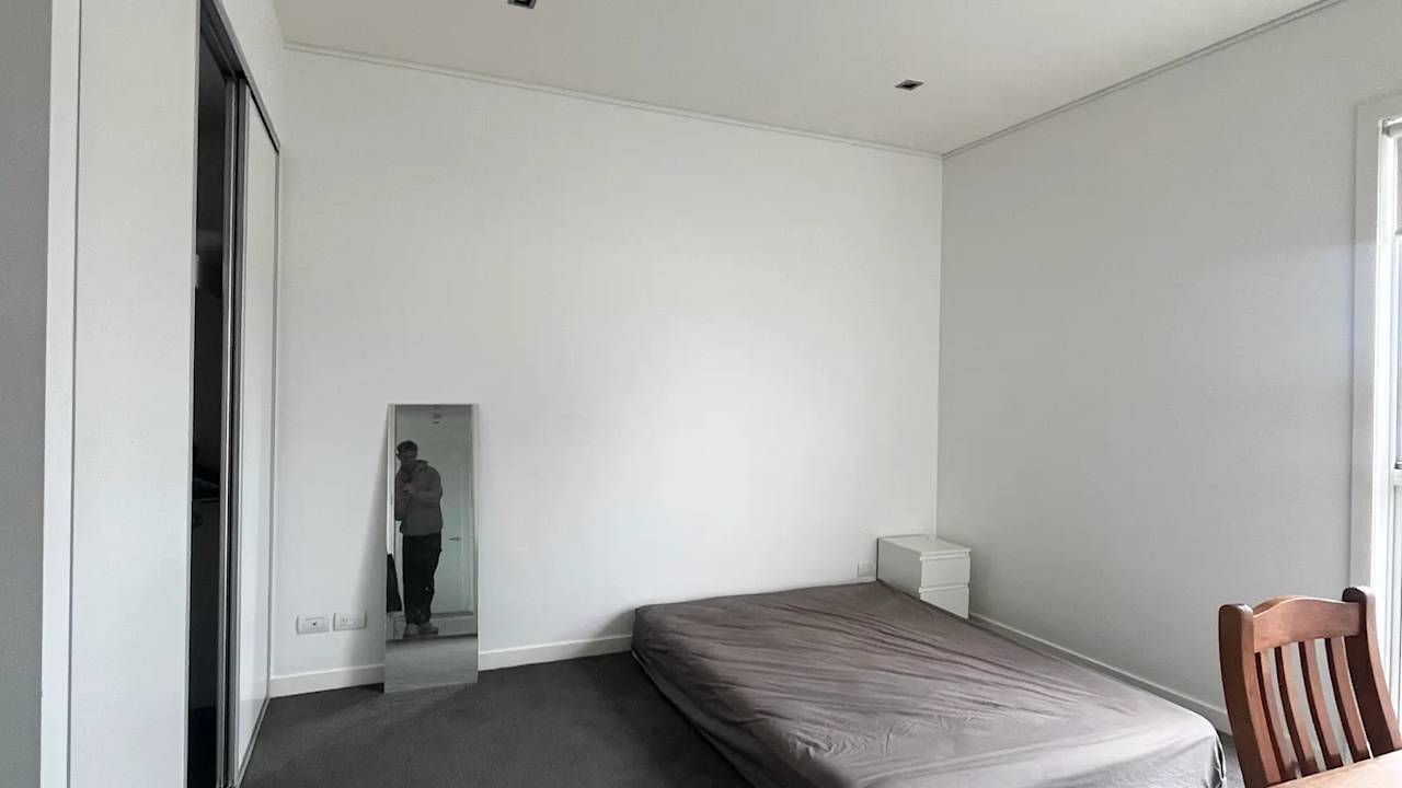 Unfurnished room with own bathroom