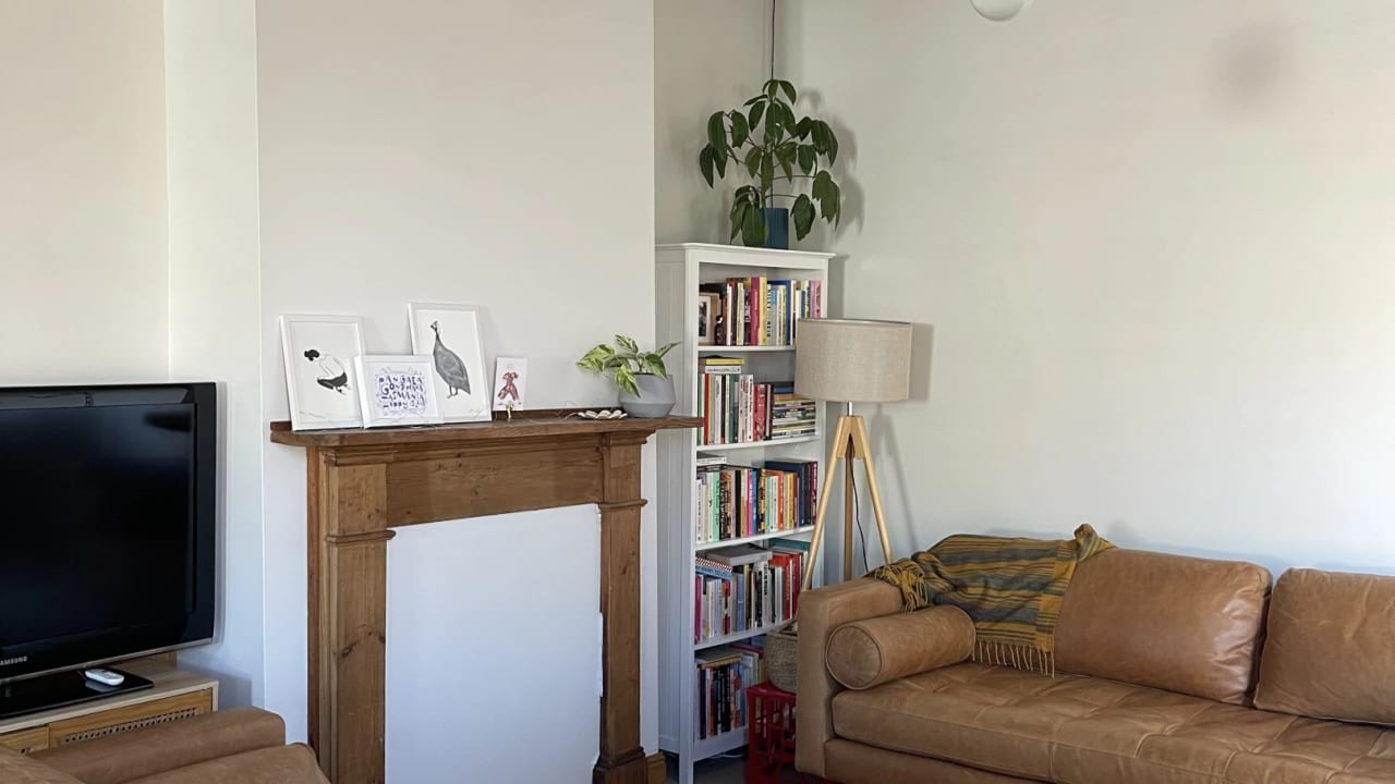 Room in a share house