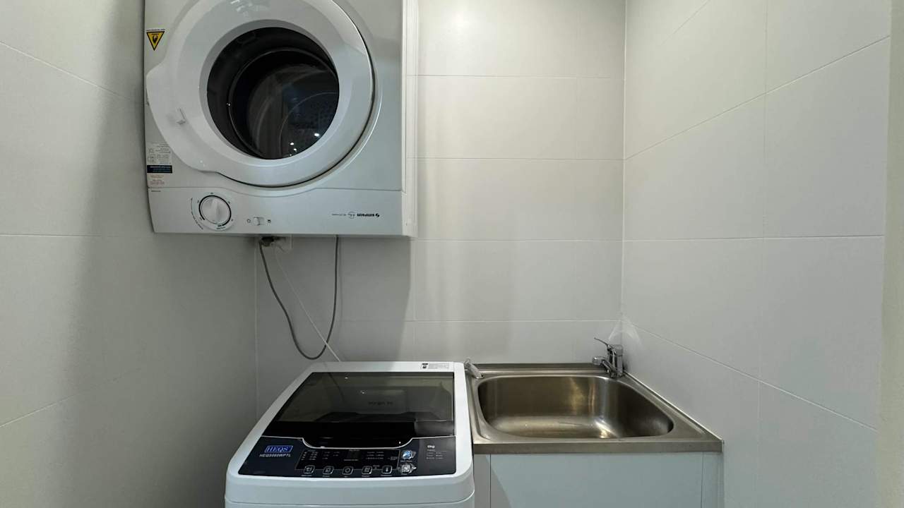 Whole property with 2 rooms for rent