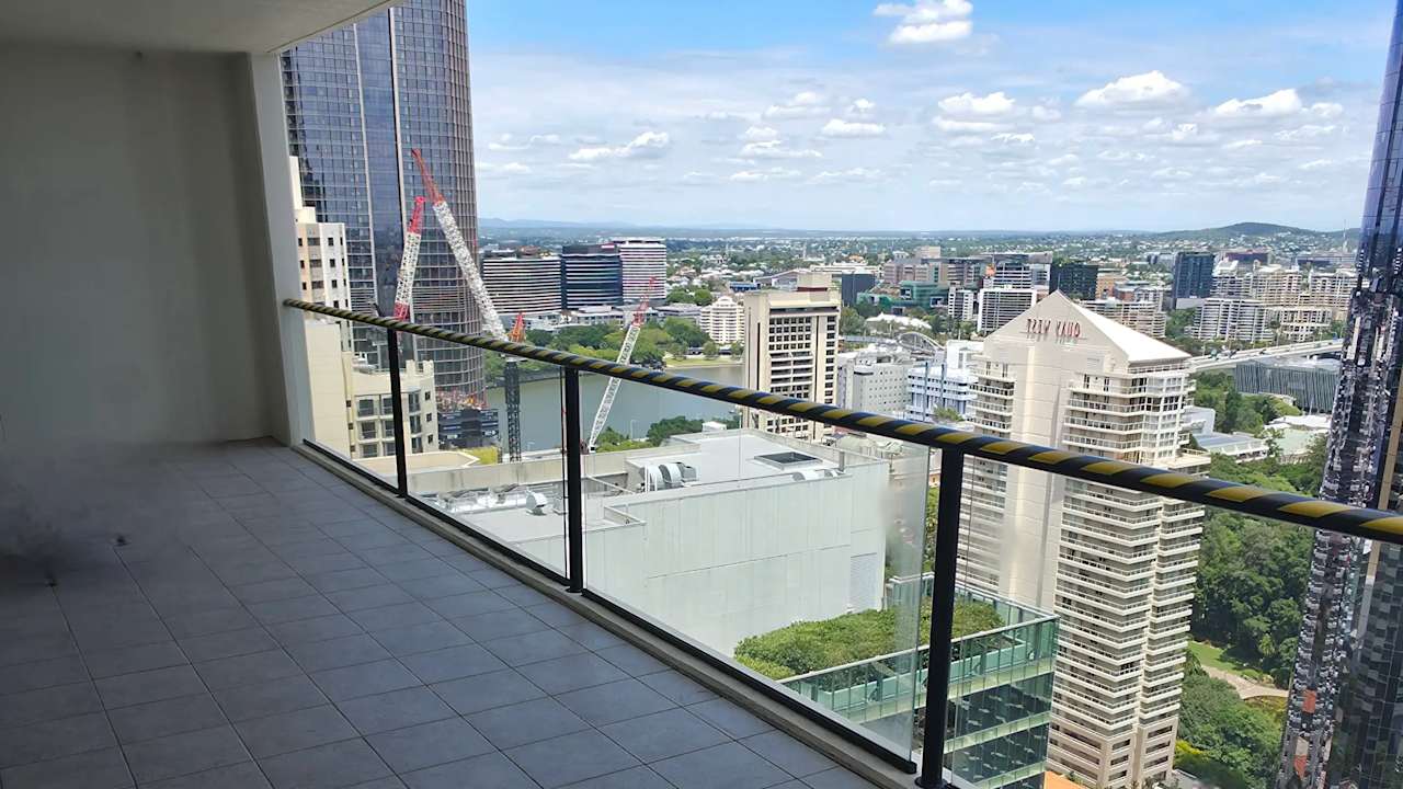 Furnished room with ensuite in a flatshare