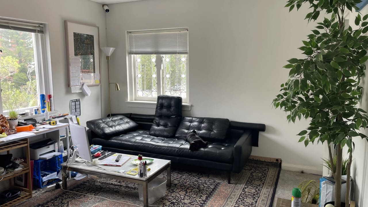 Furnished room in a share house