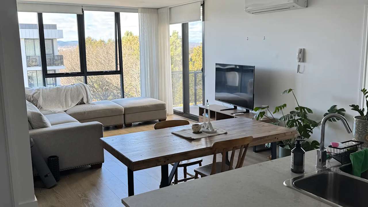 Unfurnished room with own bathroom