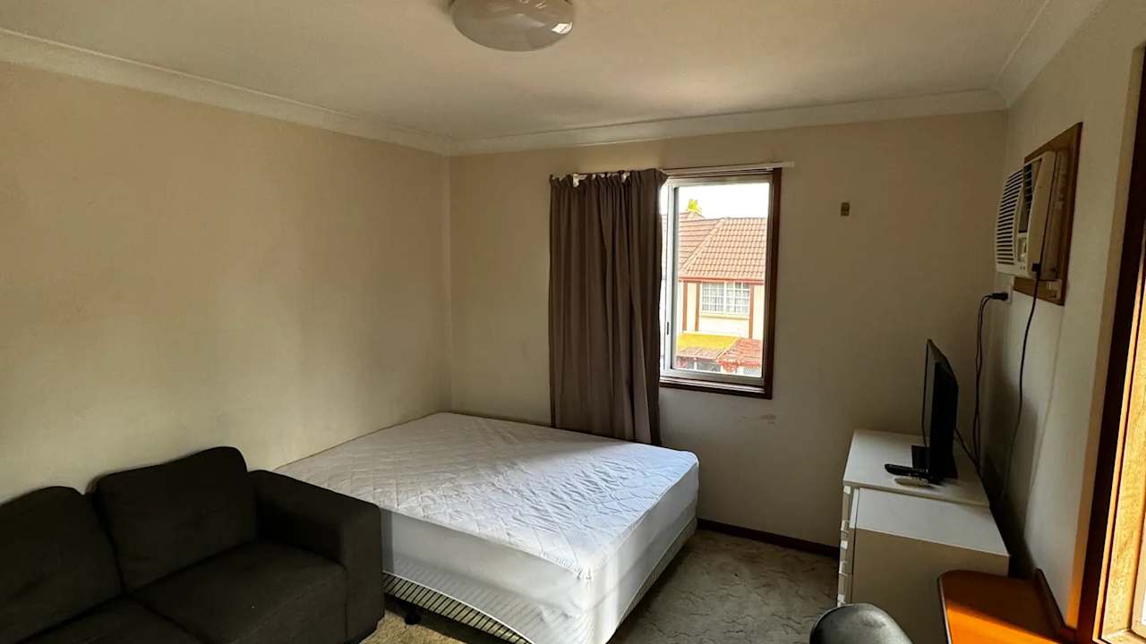 Furnished room studio flat for rent