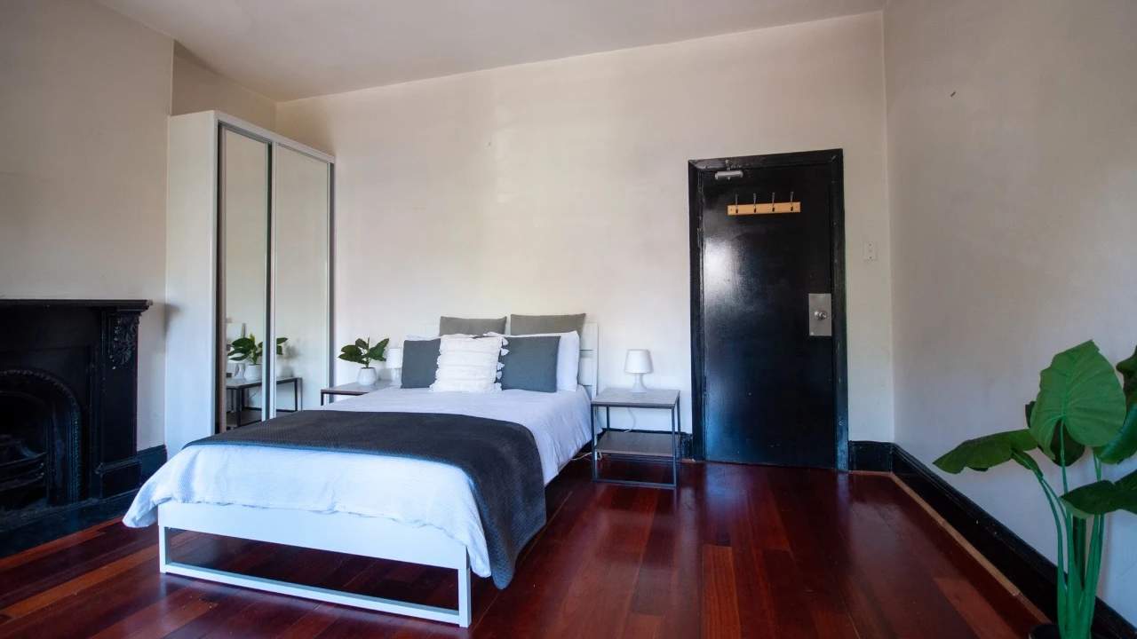 Furnished room in a share house