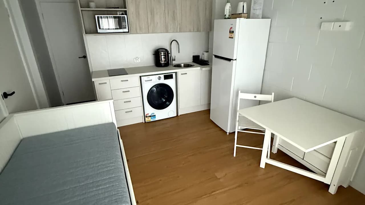 Furnished room with own bathroom