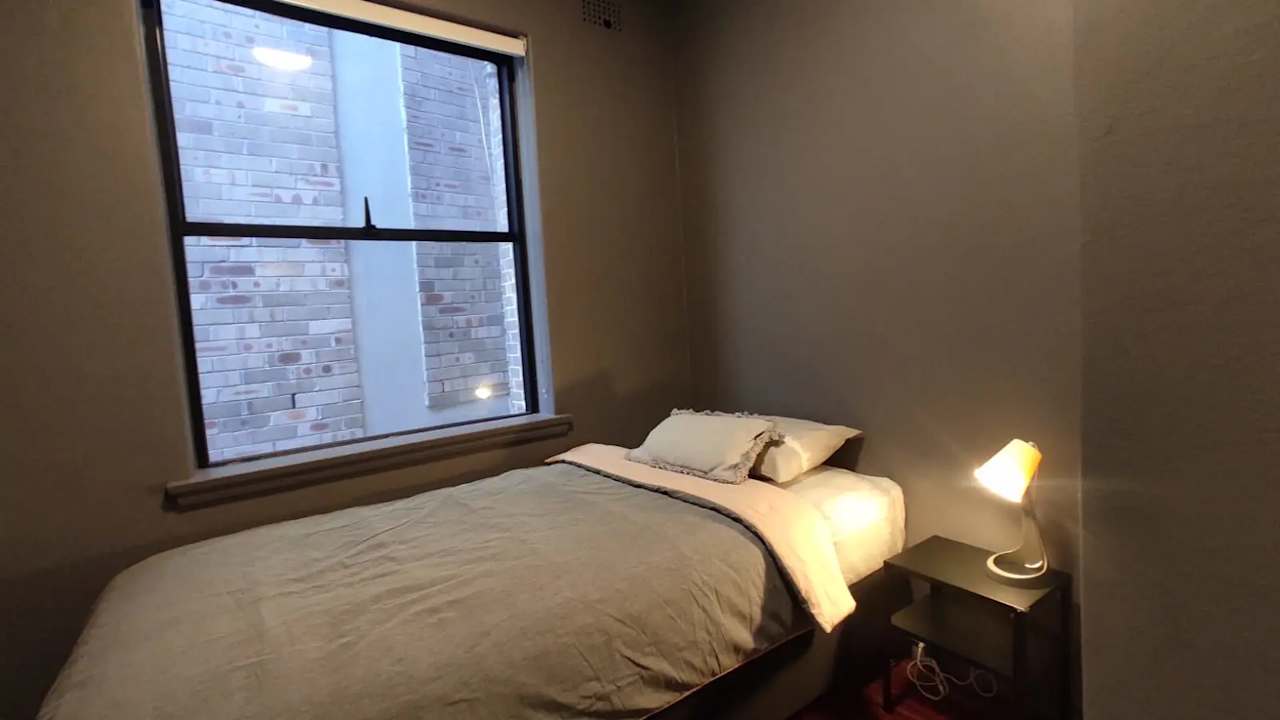 Furnished room in a flatshare