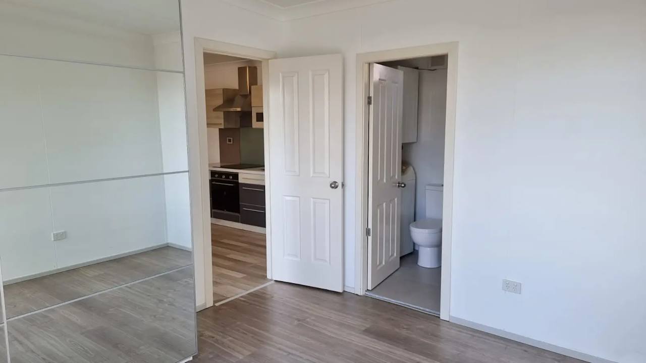 Unfurnished room granny flat for rent