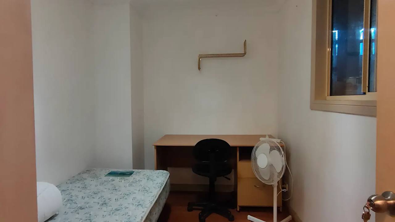 Furnished room in a share house