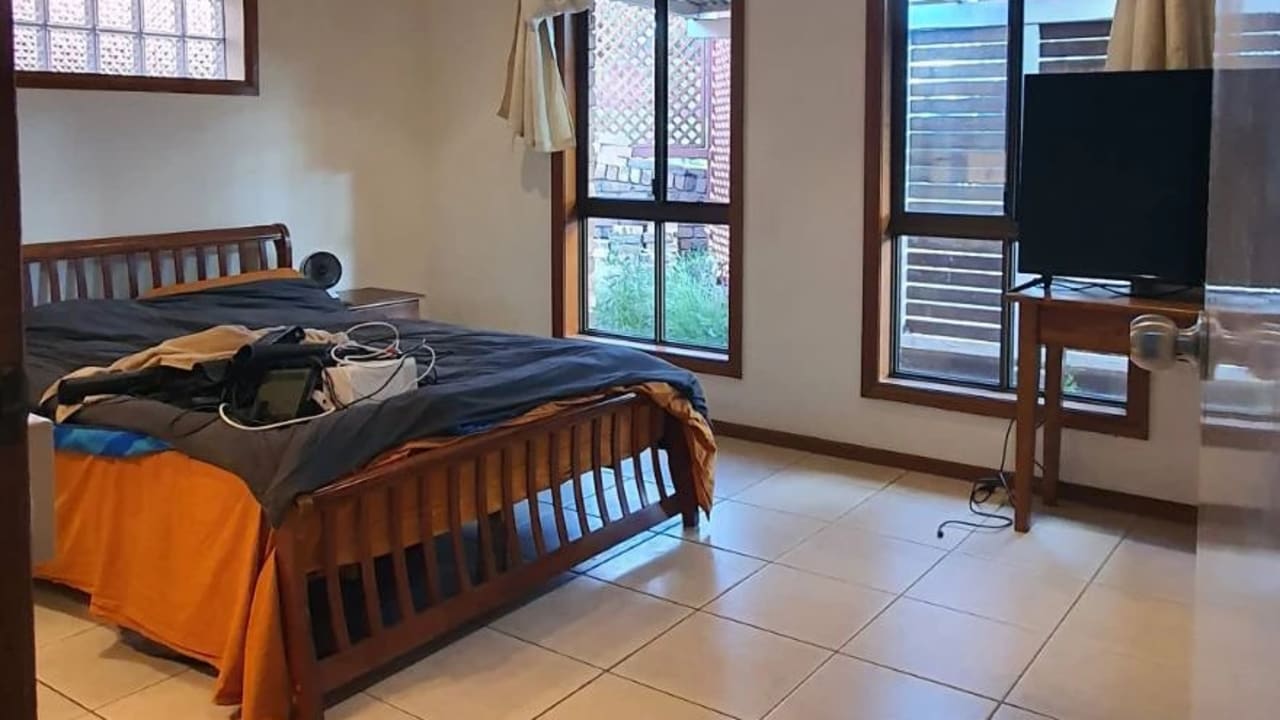 Whole property with 3 rooms for rent