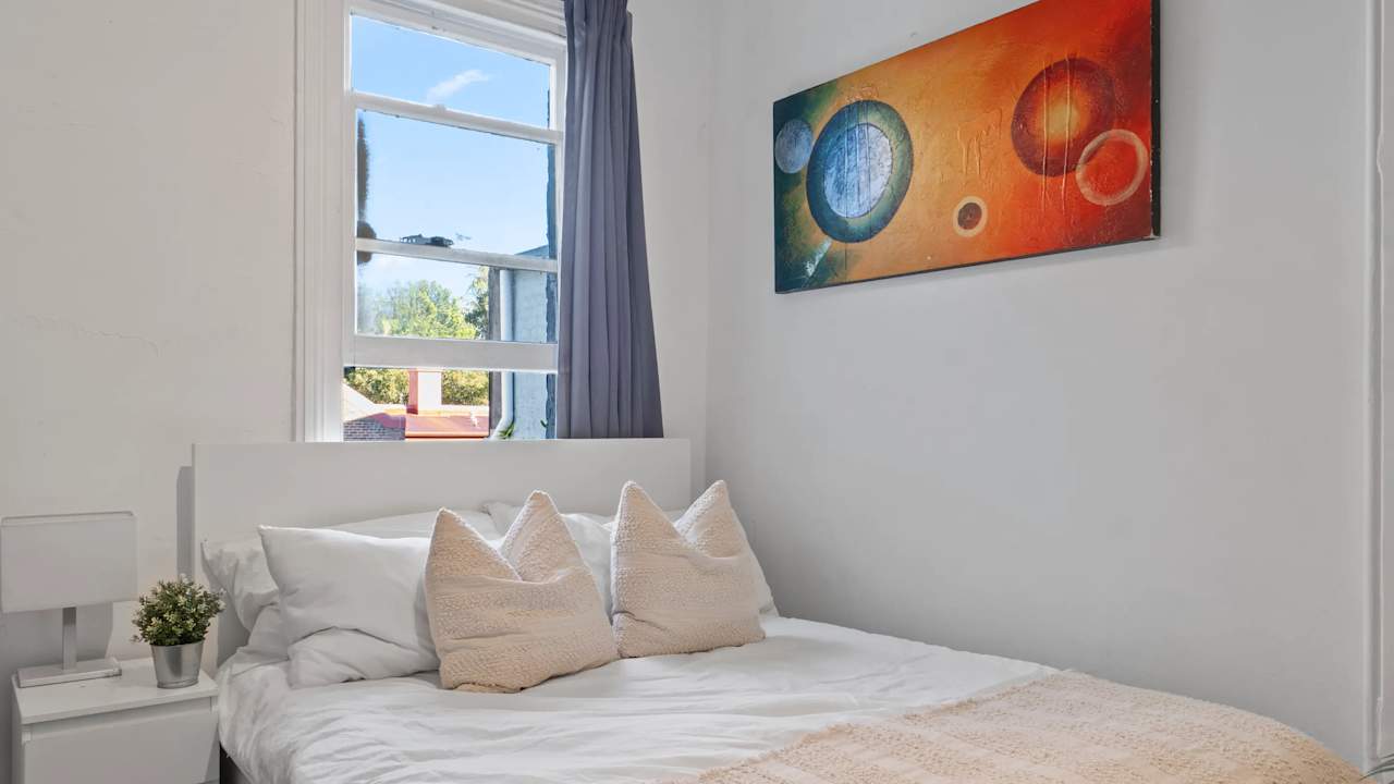 Furnished room in a share house