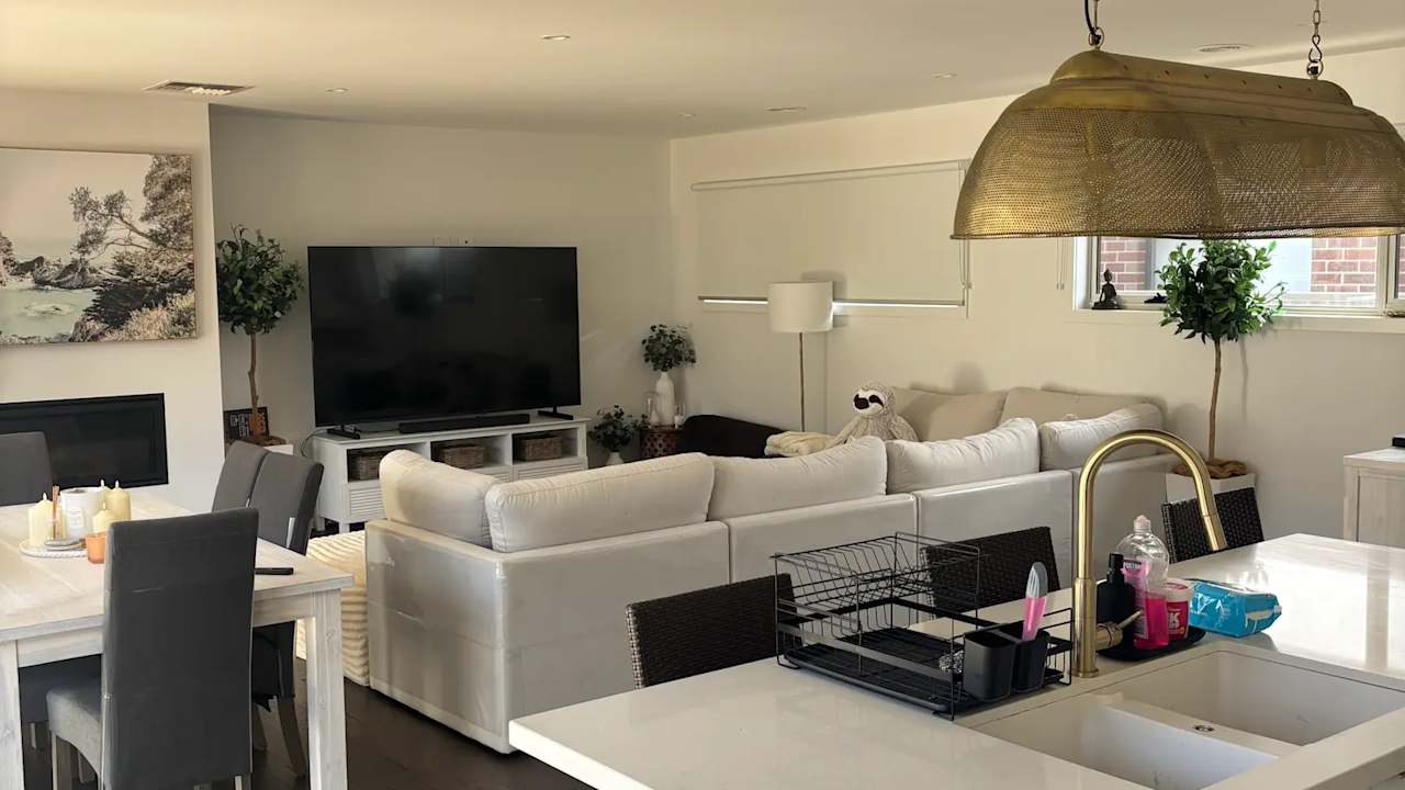 Unfurnished room in a share house