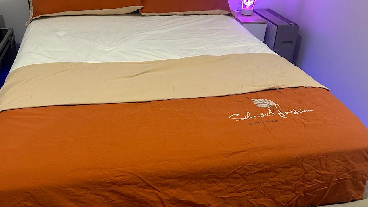 Furnished room with ensuite in a flatshare