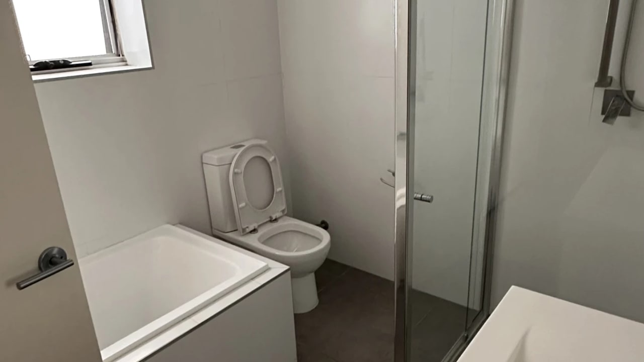 Unfurnished room with own bathroom