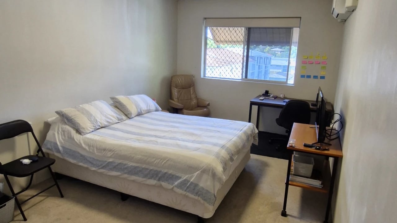 Furnished room with own bathroom