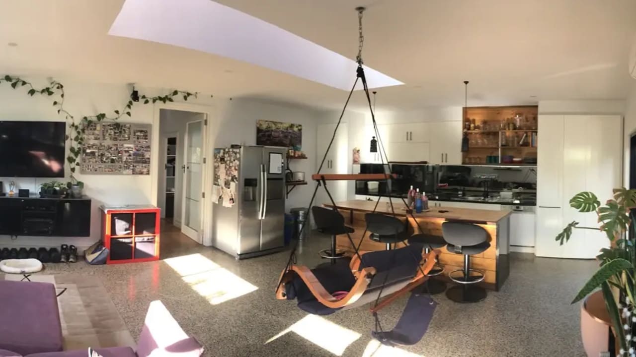 Room in a share house