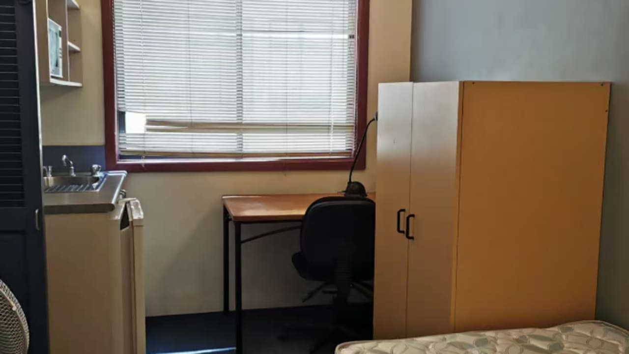 Furnished room studio flat for rent